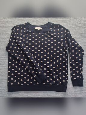 Women’s Loft Sweatshirt with Heart Shaped Pattern Size Medium